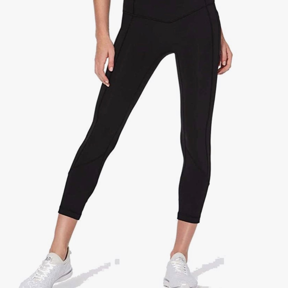 Black crop lululemon legging